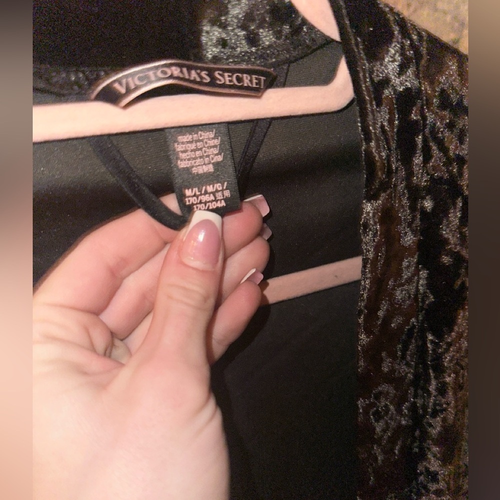 Black Velvet Robe - Picture 2 of 2